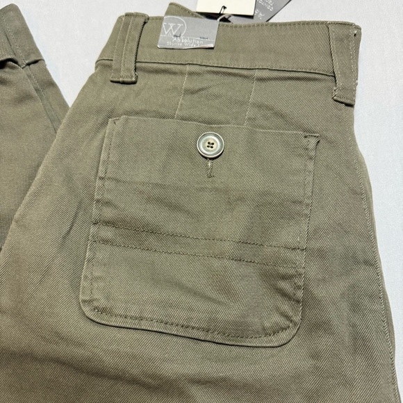 Wit & Wisdom SKYRISE PLEATED WIDE LEG TROUSERS WITH FIXED CUFF in Olive Green - Picture 4 of 10